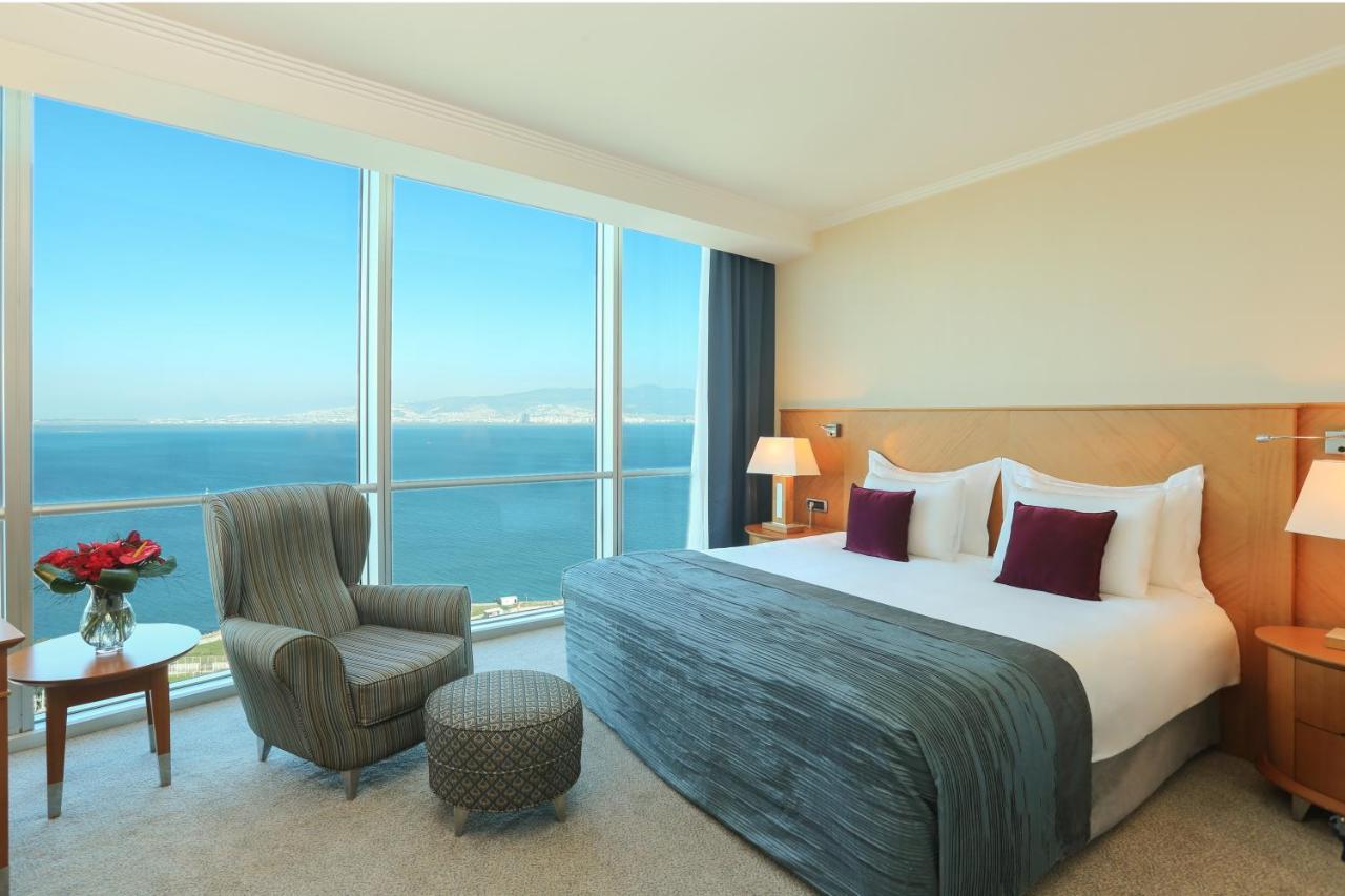 Club King Room with Sea View - Smoking