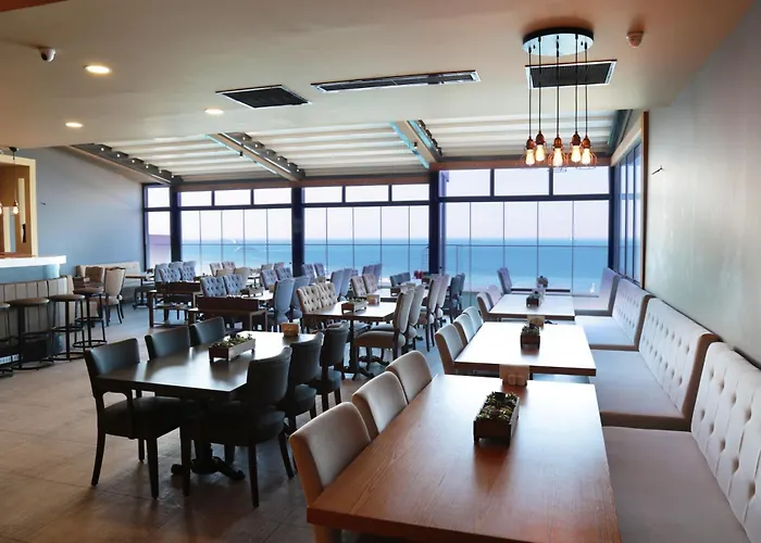 Hotels With Four Stars Pasaport Pier
