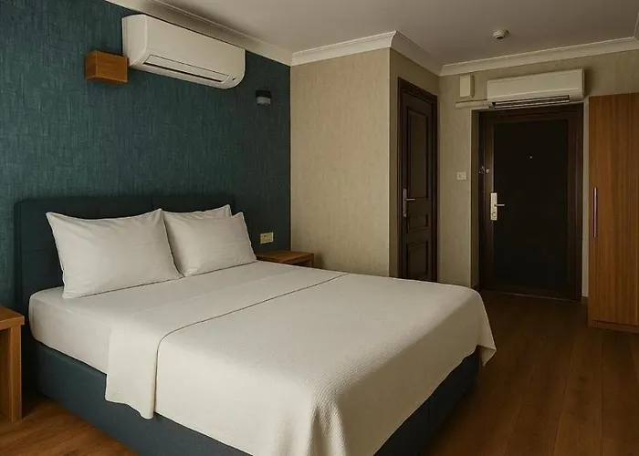Pet Friendly hotel: Red Green